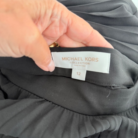 Michael Kors Collection Black Mid Calf Pleated Skirt Workwear or Evening Wear - Picture 8 of 12